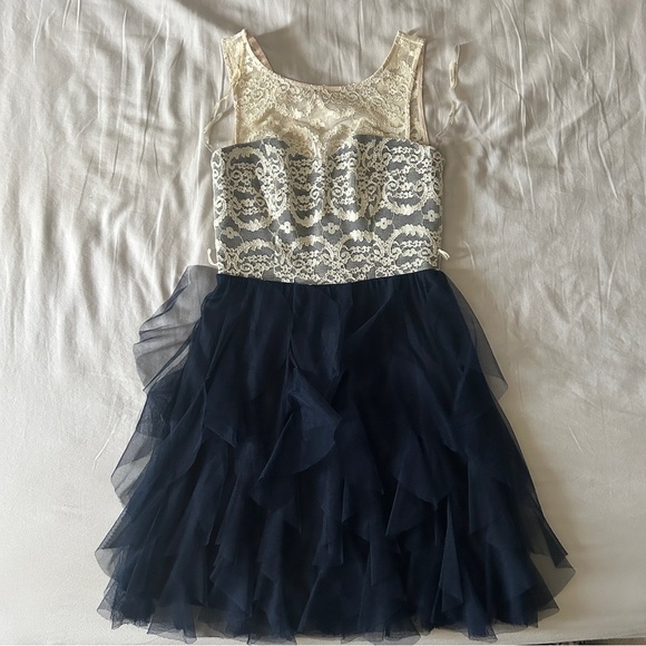 TEEZE ME-Juniors Ivory Cream Lace Navy Blue Ruffled Mini A-Line Dress-Size 5/6 - Picture 1 of 7
